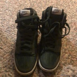 Nike Hi Dunks size 6